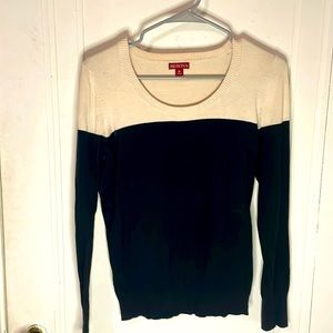 Merona, Target, thin sweater. Size medium, black and white